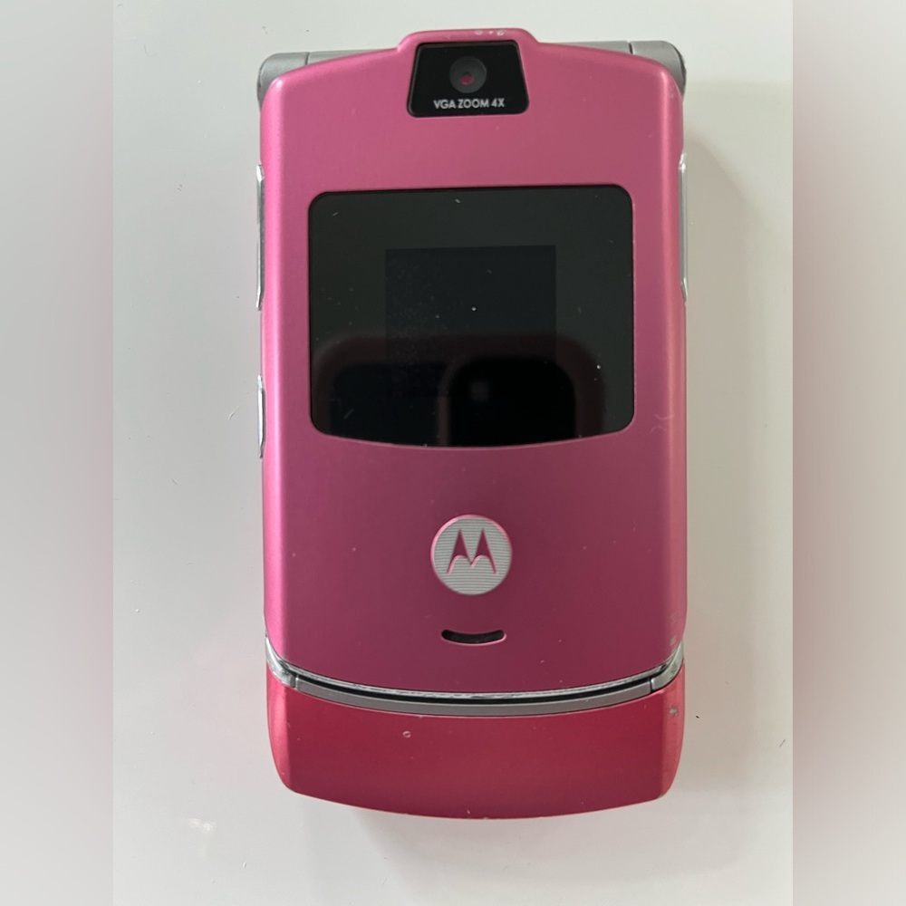 Motorola Razr V3 Pink/Silver Flip Phone